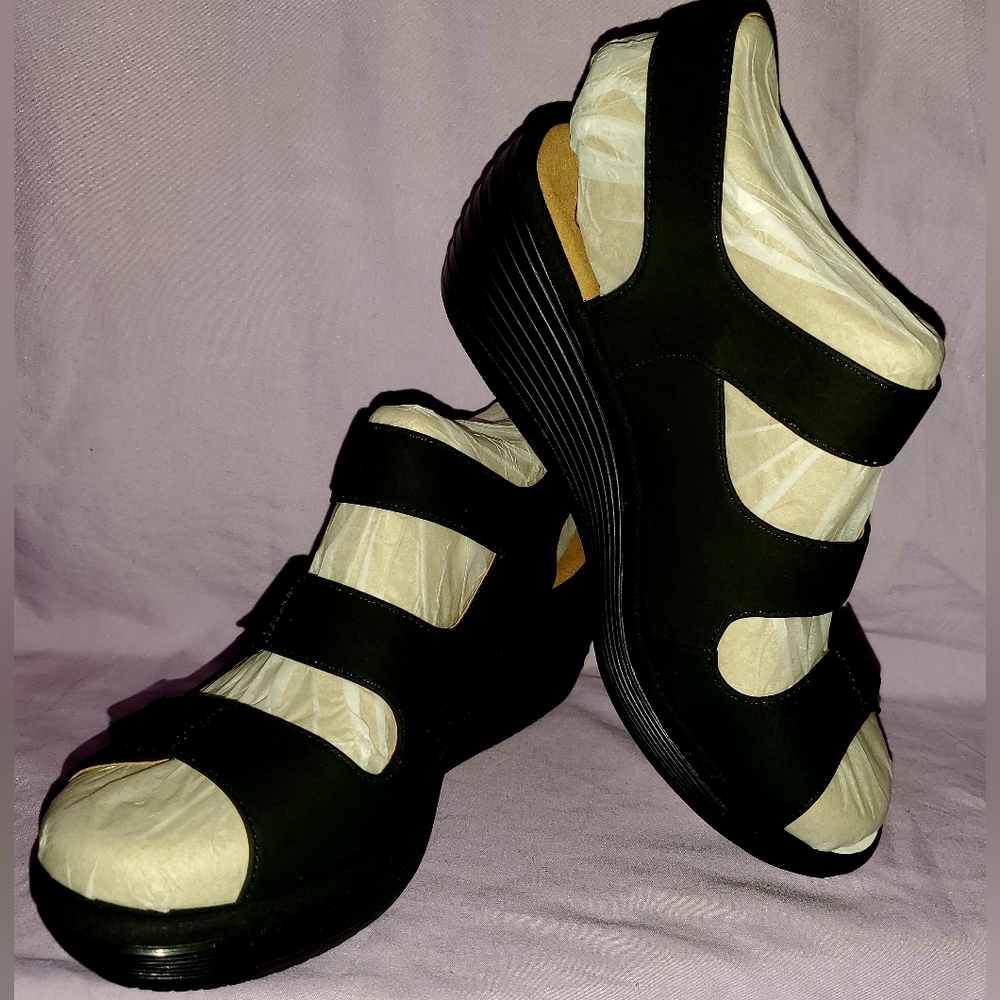 Sandals (Clarks)